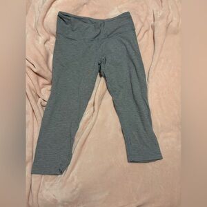 Lululemon capris gray women’s 10